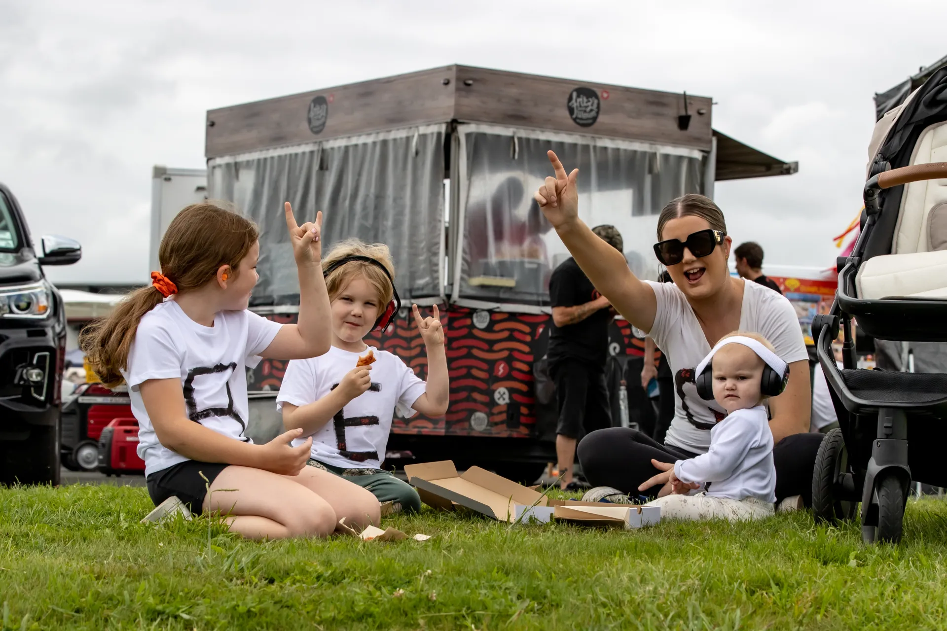 Family enjoying food at the event