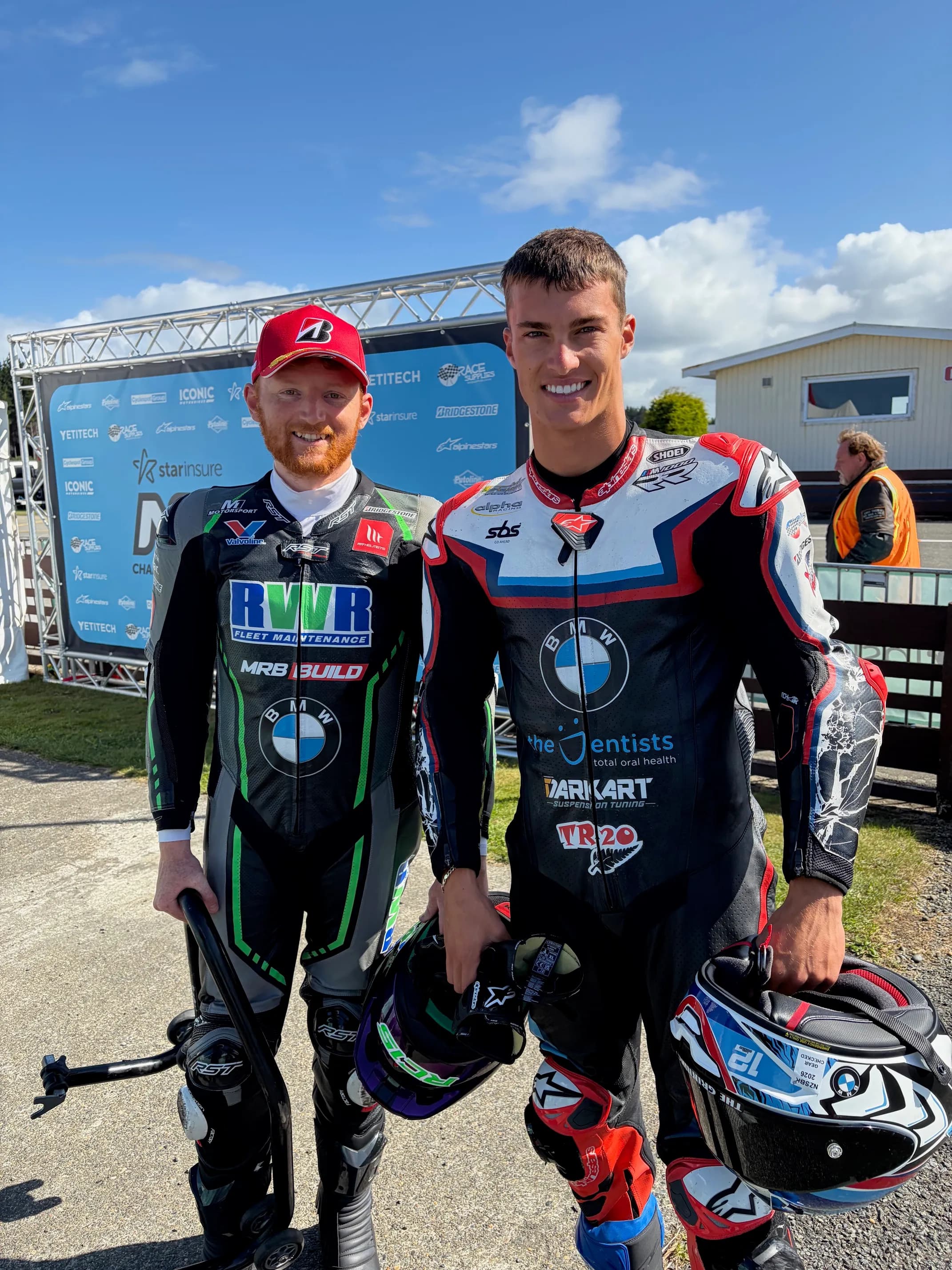 Chandler Leads Three-Way Title Fight 